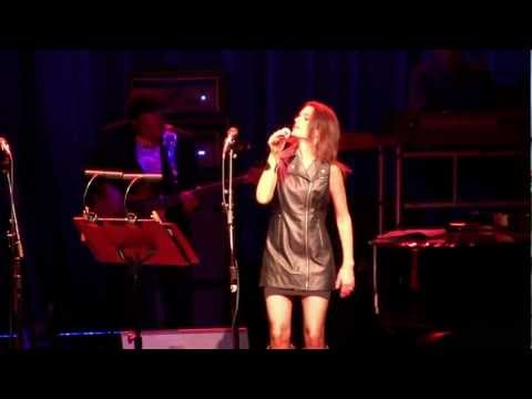 Dukes of September- Carolyn Leonhart sings "Heard It Through the Grapevine" Live 8-11-2012