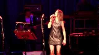 Dukes of September- Carolyn Leonhart sings 