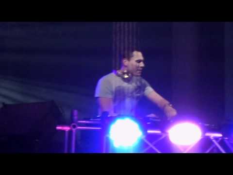 Tiesto pres. Club Life@Arenele Romane (18.06.2011)