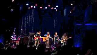 Et tu Brucé - Live at Mayne Stage