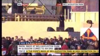 Susan Boyle sings during the UK Papal Visit 2010 Make me a channel of your Peace