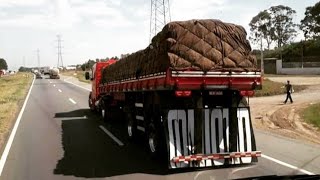 Download lagu ENQUANTO UNS VIAJA GASTANDO, OUTROS VIAJAM GANHANDO... mp3