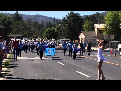 YHS Badger Marching Band Plays "September" for the Heritage Day's Parade (9/19/15).