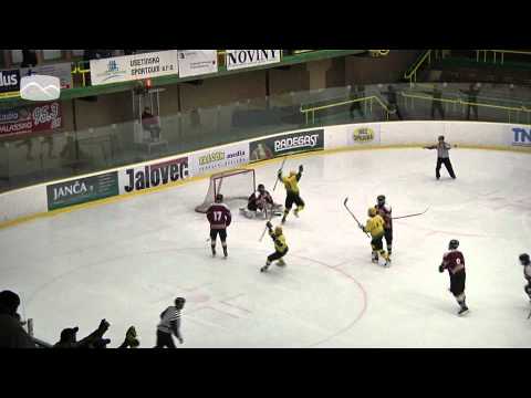 Vsetínští starší dorostenci první čtvrtfinálový zápas s pražskou Spartou prohráli