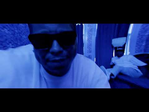 KingCaliDro feat. Kevin Hands - Play Me