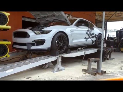 First Supercharged GT350 makes 819rwhp!! Whipple Power!!