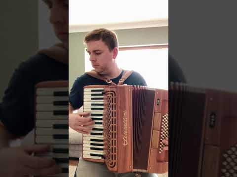 Gweneen - Played on Piano Accordion