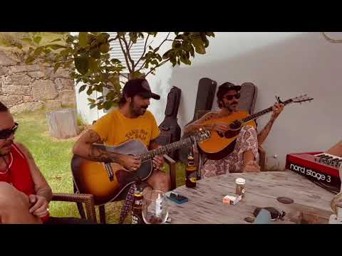 Jaula de Oro - Leiva (ensayo)