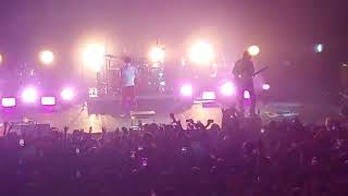 Download lagu One Ok Rock - The Beginning/Prove/Wasted Nights (Taka's longest note ever) Live NYC mp3
