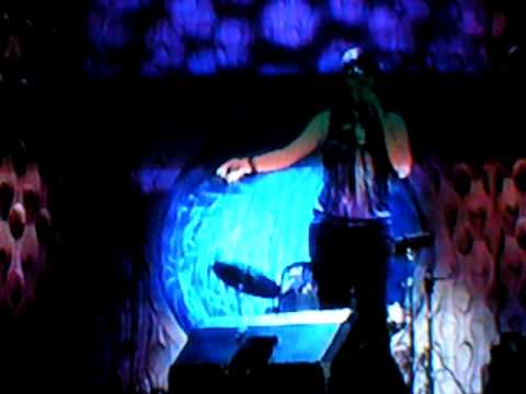 Lea Sirk - Znamenje iz sanj ( presentation of song in show NLP for EMA 2009 )