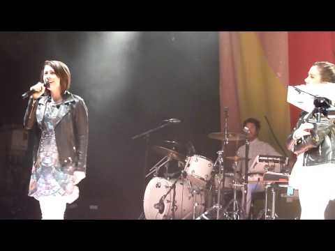Tegan and Sara - Tegan took drugs for us today + Drove Me Wild