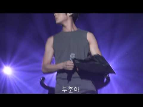 [FANCAM] #226 DooJoon sexy arm @ Welcome Back to BEAST Airline 110218-19