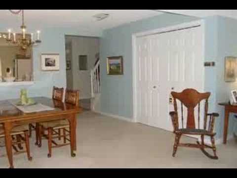 18 Apple Tree Hill - Mint Condition!