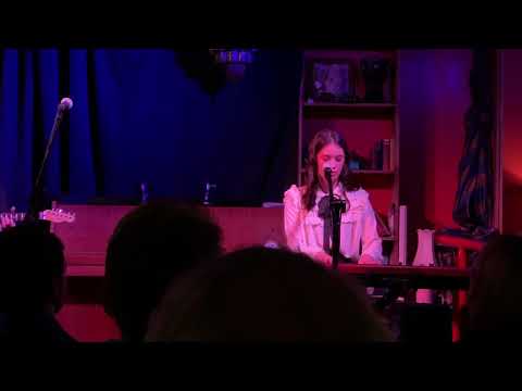 9 Months by Lucy Sugerman (Live @ Smith's Alternative)