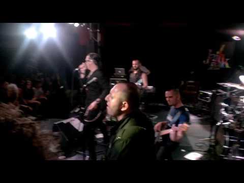 De La Muerte plays with RUSSELL ALLEN  - "Indifferent"