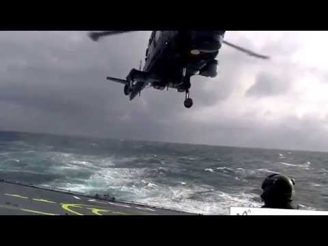 Lynx Helicopter amazing ship landing