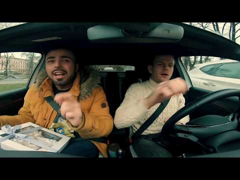 Ja stūrējot paliek garlaicīgi, labāk dziedi, nevis skrollē telefonu!