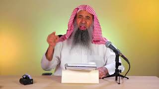 صورة ما حكم جمع الثوب أثناء السجود؟