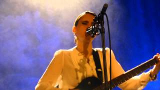 Anna Calvi - Bleed Into Me (HD) - Islington Assembly Hall - 08.10.13