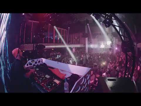 Jauz plays Avicii Levels live