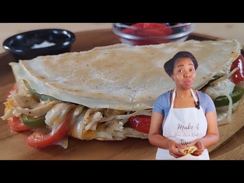 TASTY Chicken Fajita Egg Wrap Recipe - Low Carb, High Protein!