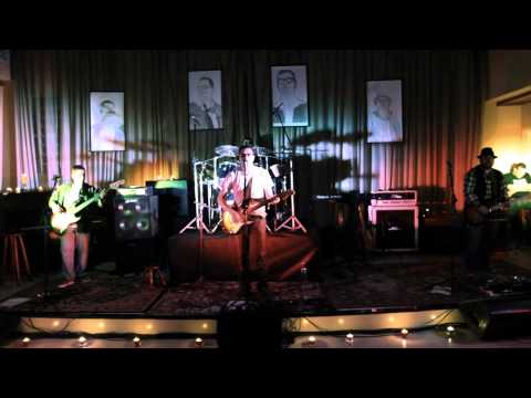 Algum Papel - Delírios de Ruínas
