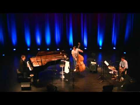 VLADAN Mijatovic Cipi - Folk Trio - Feat. Anastasia Volokitina - WALK SONG