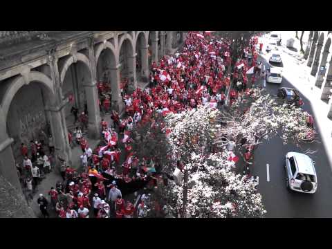 "Torcida do Inter, homenagem ao Fernandão." Barra: Guarda Popular &bull; Club: Internacional
