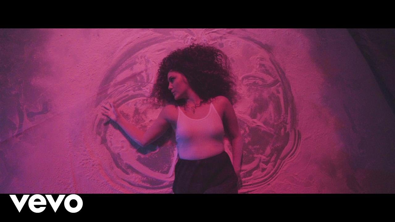 Maria Hazell — Debut