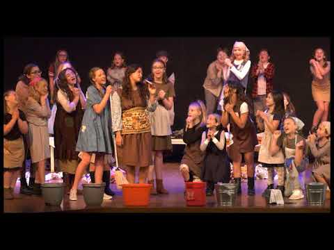 EC Drama Presents Annie Jr.--2021