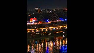 RMS Queen Mary 2 arriving to Sydney at night #oceanliner #sydney #travel