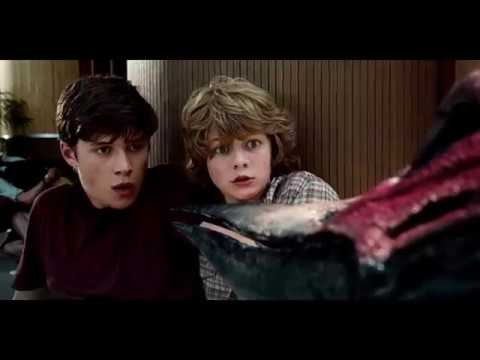 Jurassic World Flying 'Dinosaurs attack