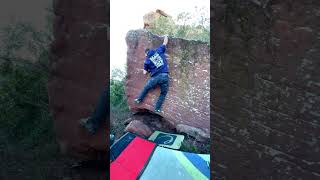 Video thumbnail of Llebreig, 6c (sit). Mont-roig del Camp