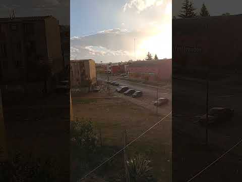 las 18:00 de la tarde está lloviendo en Viedma rionegro con sol 🇦🇷🌦️🌦️