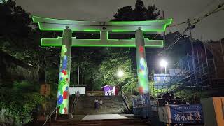 日本仙台七夕祭，仙台城跡鳥居上的光雕秀。