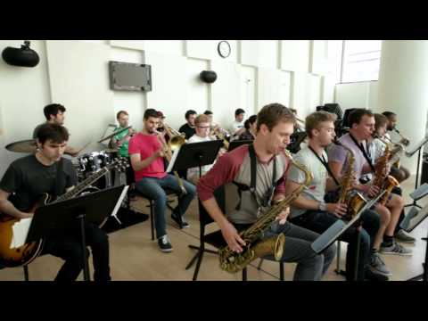 Street Fighter 2 - Guile's Theme