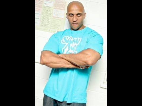 DJ EZ with MC Viper B-Live and Kie @ Sun City 2001