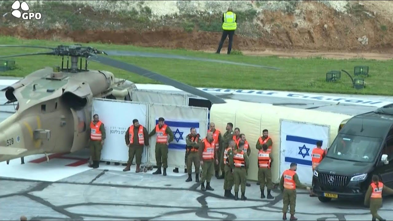 Freed hostage Tal Shoham arrives at hospital in central Israel | AFP
