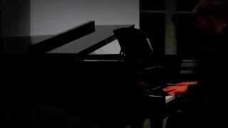 Roberto Lorenz (Piano): "The Wedding night" (composed by Patrick Doyle)