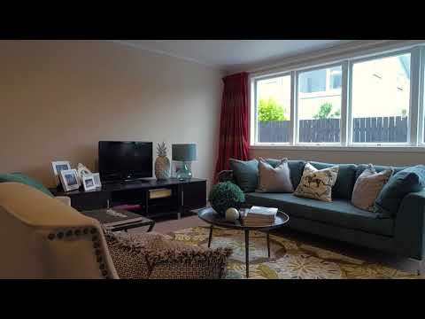 SOLD - 64 Pembroke Crescent, Glendowie - Fran Hudson-Carter and Nadia Ansell