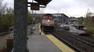 preview picture of video 'Commuter Rail arriving at Canton Junction'