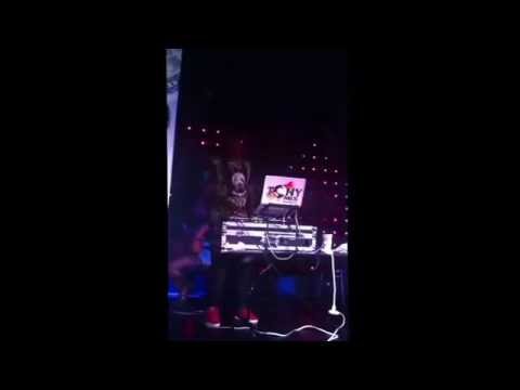 Tony mix live Montréal south beach