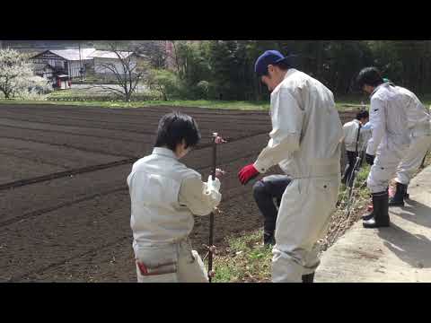 学科ニュース001 地域交流実習（電柵の補修作業）