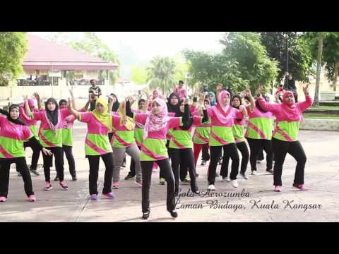 Selfie ( Viola Arsa ) by Gold Aerozumba