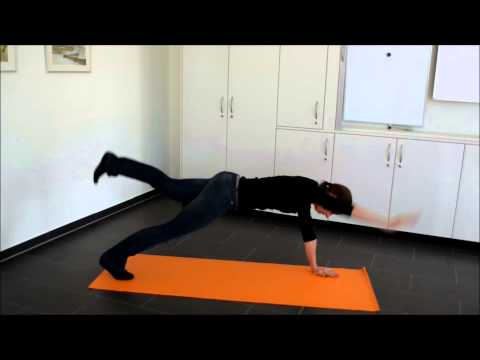 Übung der Woche Ausgabe 43 - Kräftigung der Gesäß-/ Rumpf- und Schultermuskulatur