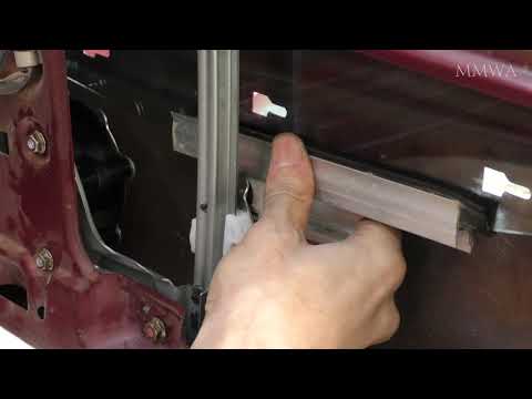 Red W124 project - rear door glass installed