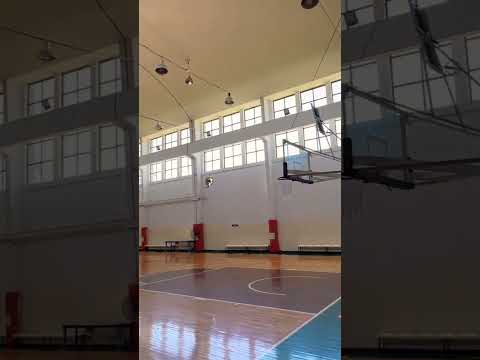 Realmente está muy buena la cancha de basket de la universidad de #lamatanza #shorts #argentina #ba