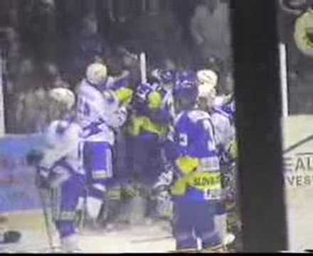 Bitka KLH Chomutov x HC Slovan Ústí