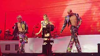 Download lagu LISA AT COACHELLA WEEKEND 2 - MONEY   BORN AGAIN mp3