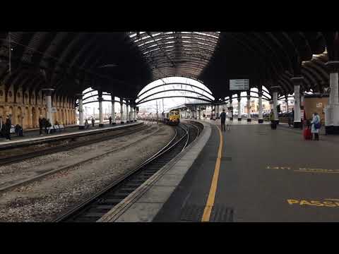 66523 passing York working the 6M17 Redcar High Level to Fiddlers Ferry
